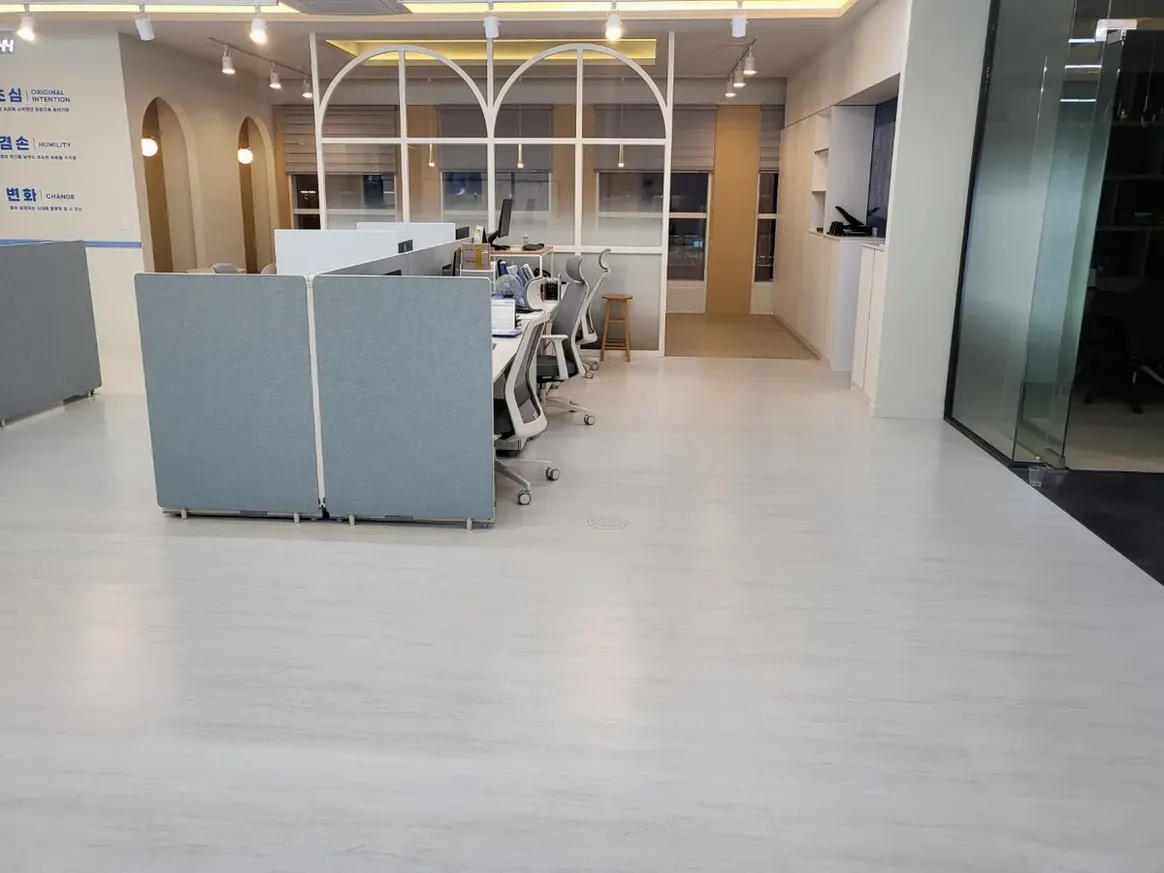 동구 동부동 사업장 복도·대기 동선 야간 위생청소 사례 - 행진크린