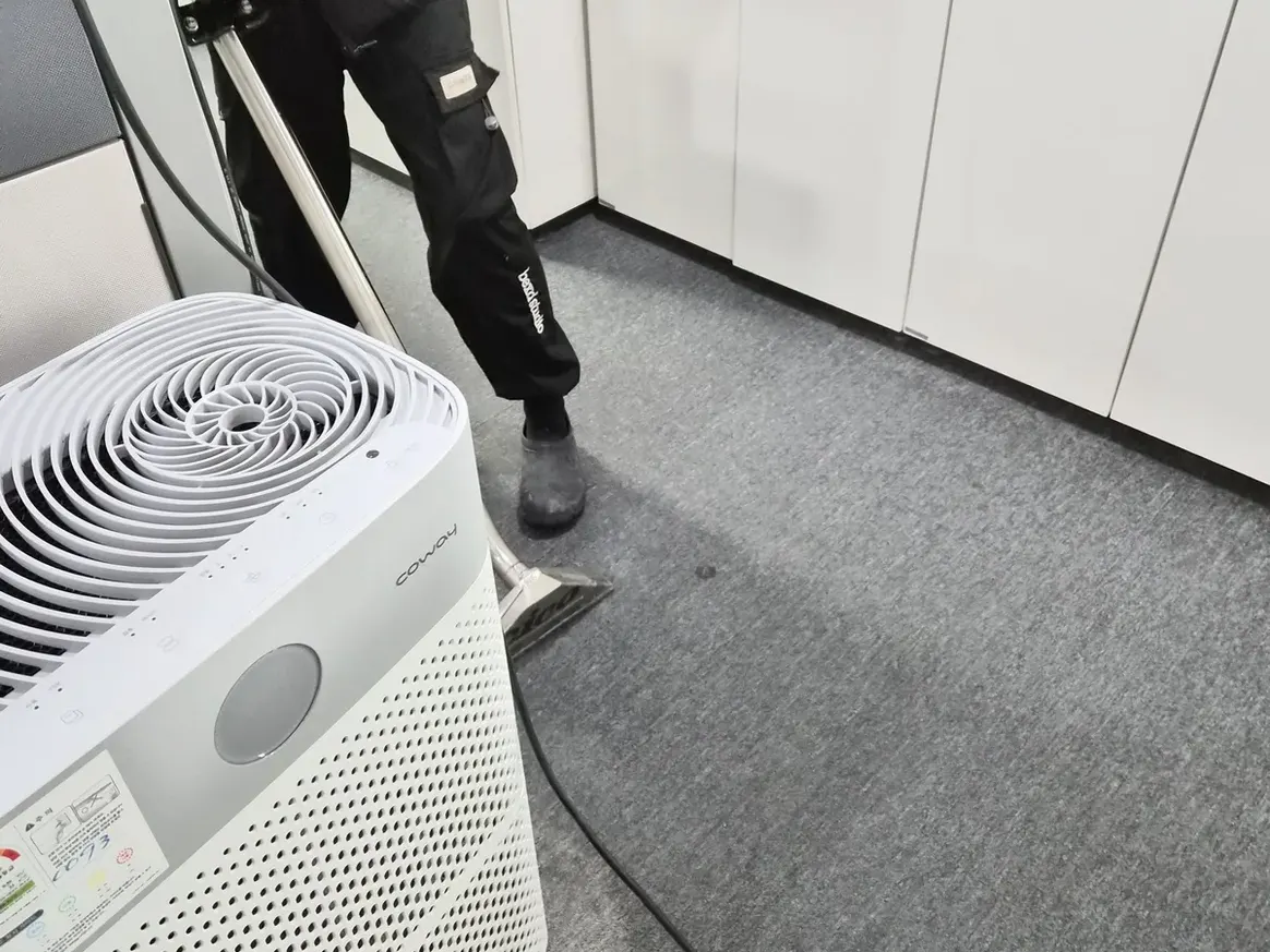 북구 신천동 사업장 로비·복도 카페트 바닥 위생청소 사례 - 행진크린